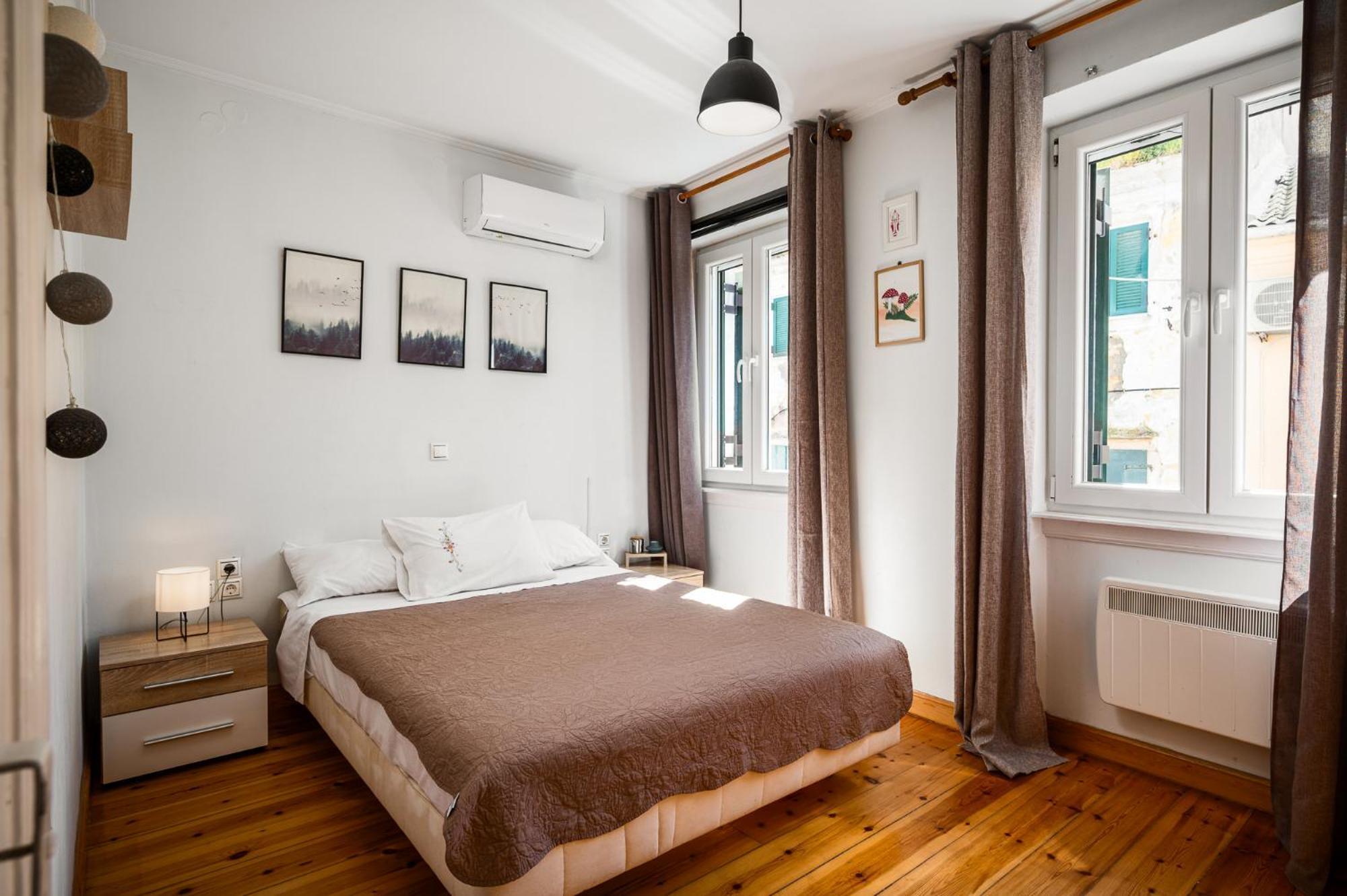 Laval Apartment Mantouki Buitenkant foto