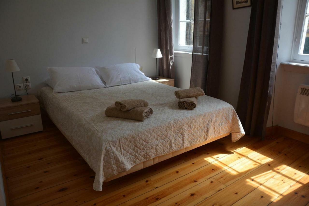 Laval Apartment Mantouki Buitenkant foto