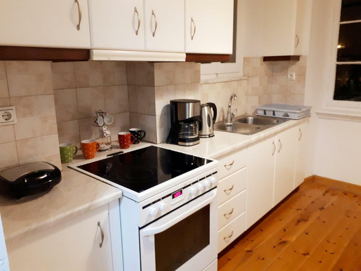 Laval Apartment Mantouki Buitenkant foto
